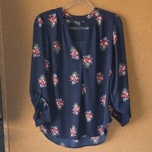 Soho NY & Co Floral V‑Neck Blouse Navy Medium Lightweight Flowy